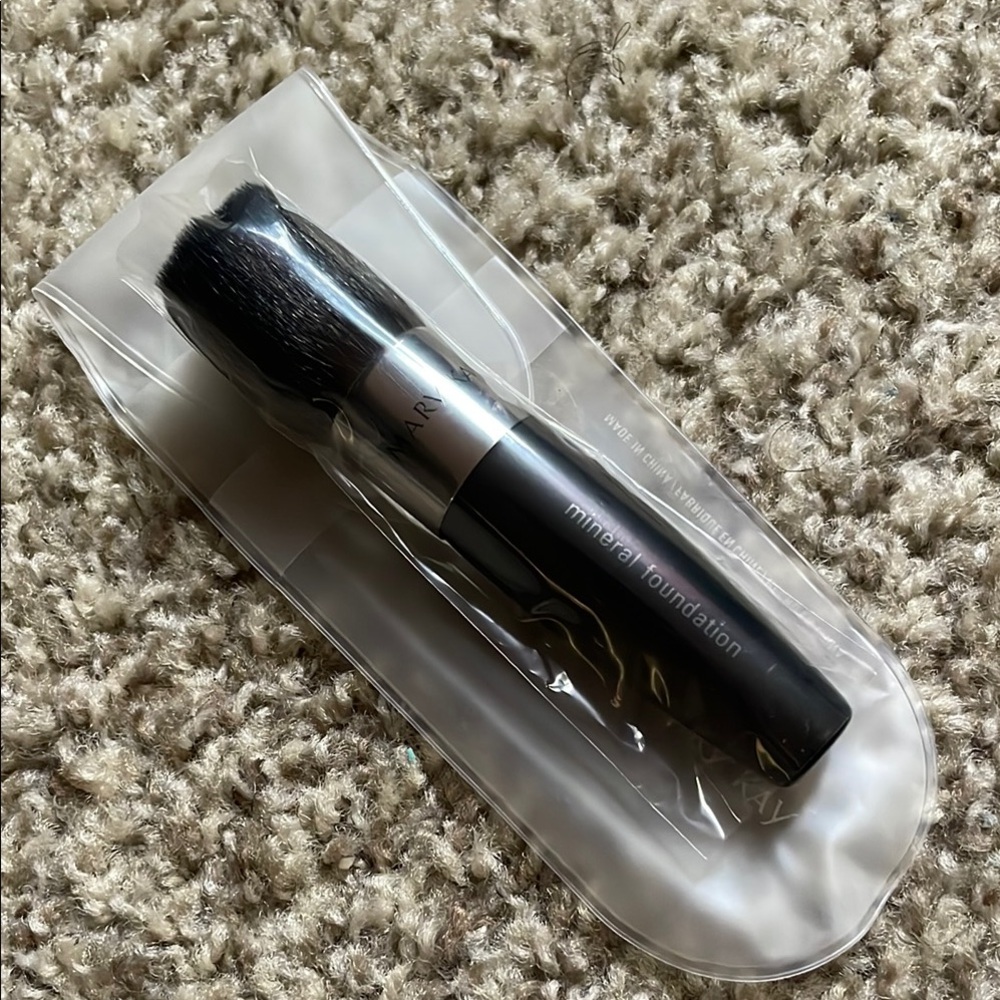 Mary Kay Mineral Foundation Make Up Brush